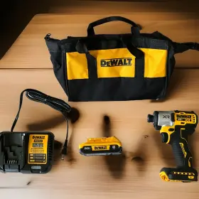 DCF845P2 BLACK DECKER Dewalt Xr Impact Driver Kit