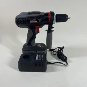 JD610424 BLACK MAX Cordless Drill Driver