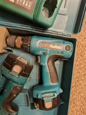 6337D MAKITA Cordless Drill Driver Impact Set Charger #2