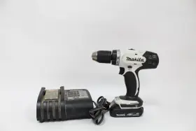BDF453 MAKITA Volt Cordless Drill Driver Kit